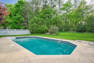 NOCO Village Retreat- Private Pool - 4BR Sleeps 8 - 8