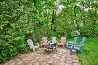 NOCO Village Retreat- Private Pool - 4BR Sleeps 8 - 7