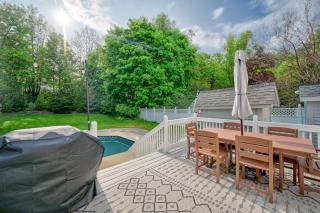 NOCO Village Retreat- Private Pool - 4BR Sleeps 8 - 5