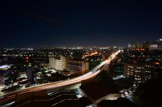 Cozy Stay at Pasig Blvd with Great City View - 9
