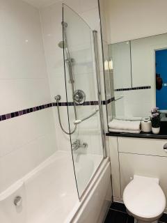 Stylish 1BR Birmingham by LiveComfortably - 4