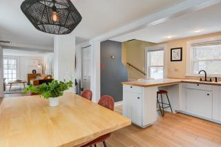 NOCO Village Retreat- Private Pool - 4BR Sleeps 8 - 3