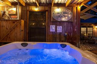 Chic, Renovated Barn with Hot Tub near the Heart of Fredericksburg Texas, Perfect for a Rustic Escape - 3