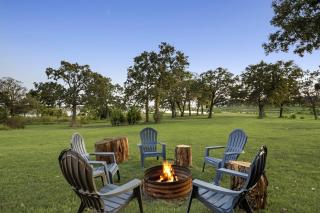 Private Cabin Getaway Surrounded by Nature in Madill, Oklahoma - 8