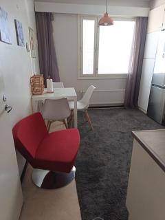 stay near airport & center and train station and alway public transport and self check in and in private room with single bed - 6