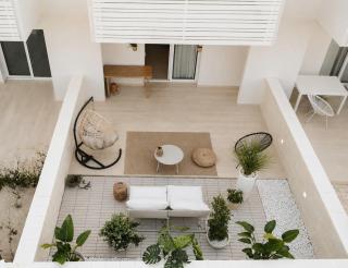 Minimal Luxury Apt with Garden Terrace 100m from sea - 0