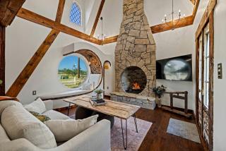 Enchanting Fairytale Cottage with Secret Spa Retreat near Fredericksburg, Texas - 8