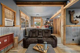 Rustic-Luxe Barn Suite with Hot Tub, EV Charger & Vintage Flair Near Fredericksburg, Texas - 5