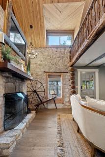 Whimsical Historic Homestead with Arcade & Ridge Views near Downtown Fredericksburg, Texas - 6
