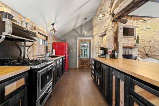 Whimsical Historic Homestead with Arcade & Ridge Views near Downtown Fredericksburg, Texas - 4