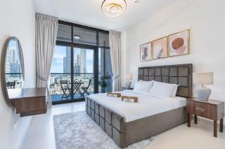 Bright Corner Home with Full Burj View - 7