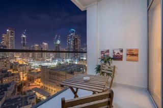 Bright Corner Home with Full Burj View - 1