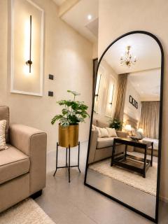 Five-Star Inspired Beige Luxe Suite Sunset View - 5