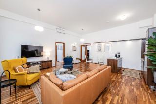 Elegant 2 - bedroom Apartment with Balcony and Parking - 6