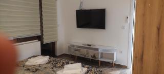 Honey House Martinovic - 9