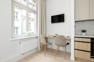 Comfortable Studios with a Desk in the Center of Katowice Near Spodek by Noclegi Renters - 1