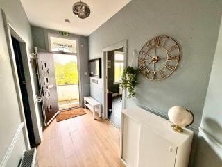 Auchnacree Luxury Villa - Hillend Edinburgh - SuperFast WiFi - 1