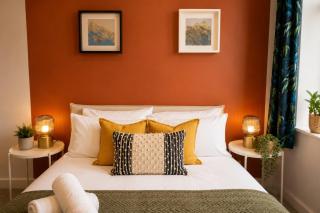 Bournemouth Gem - Ideal Families & Groups! Near Beach & Town - 0