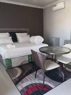 moonlight executive lodge - 7