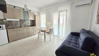 Paralia Center and Beach Apartment - 1
