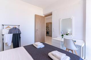 Azure Seaside Apts - 4