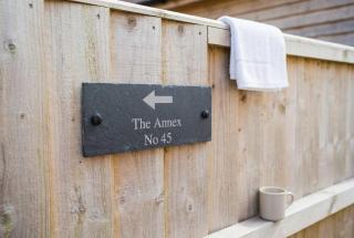 Lovely Cosy Studio with Garden and Parking - 6