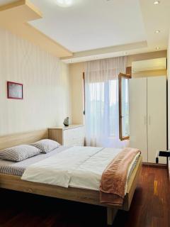 Urban Suite Athos 2 - Podgorica - 0