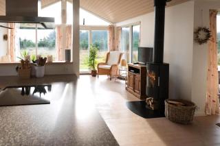 Surrounded By Nature And Personalized Decor - 4