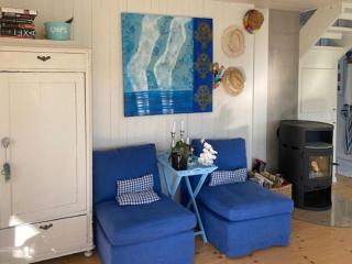 Maritime Cabin On Island With Beach - 9