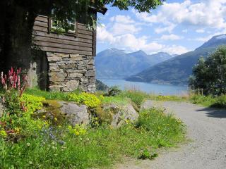Cozy Nordfjordstove In The Heart Of Stryn - 8