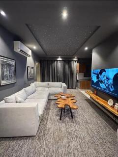Gold Crest Executive Residency - LMY Hospitality DHA Lahore - 8
