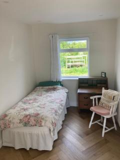 3 bedroom Beautiful Cosy Cottage - 3