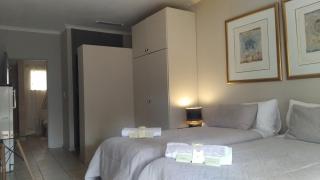 Slaapnet Guesthouse Long Stay Accommodation Wilkoppies - 3