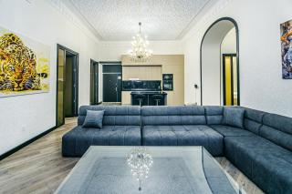 6 Bedroom Luxury Apartment in Nizami street - 2