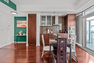 Vibrant One-Bedroom Condo with Balcony in Toronto - 5