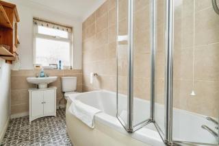 Cozy Cromer Cottage - 6