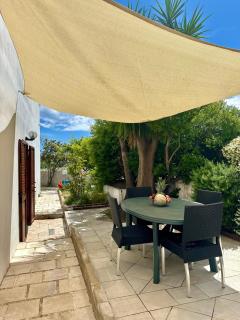 Giardino privato & BBQ Relax a La Caletta per 4 - 8