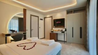 Ida Hotel - 9