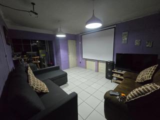 Apartment with its own 100-inch cinema - 8