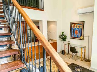 Tropicool Loft with rooftop steps from Casco - 9