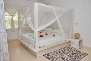 Beachfront Bnb Malindi - 4