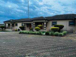 Bonita Place Guest Lodge - 4