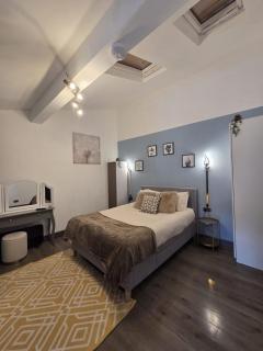 Luxury Chester City Apartment 2 Near Station - 7