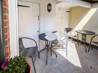 Corner Cottage - 0