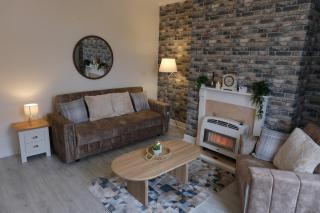 Cosy Home in West Yorkshire - 1