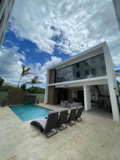 Smart Apartment with pool, gym & more! - 1