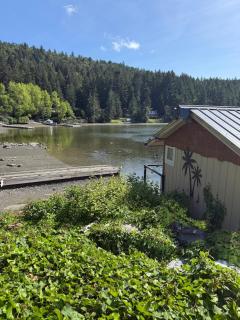 Trails End Beach house - 1 bdrm plus cabin bdrm - 4