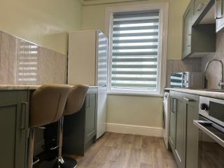 Up to 6 Guests Near Beach with 2 Parking spots Dogs welcome - 6
