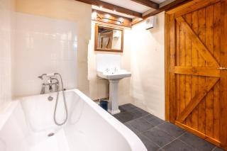 Swift Host - Bridge Studio - Sleeps 4 - Riverside - Parking - 3