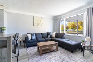 Bright 2BR Home Near Airport & Shops - 1